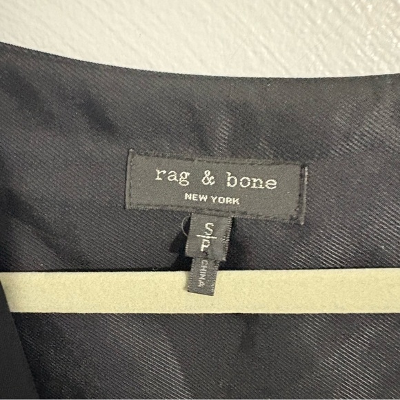 Rag & Bone Women's Black Debbie V-Neckline Black Button Collar Top Size Small - Picture 7 of 7